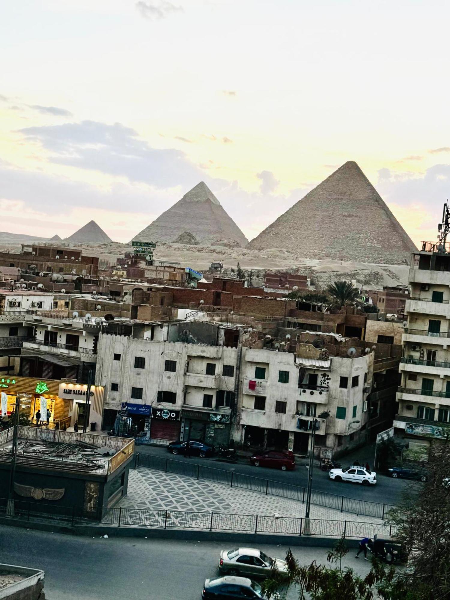 Mak Pyramids View Hotel Kafrat al Jabal Bagian luar foto